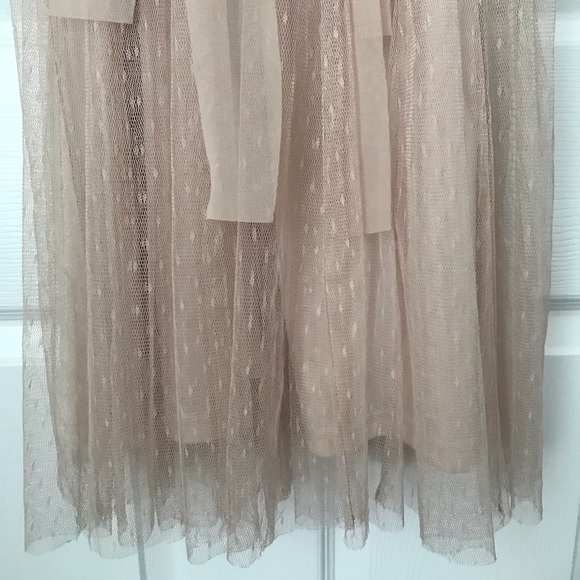 Ryn dress in beige - Picture 5 of 5